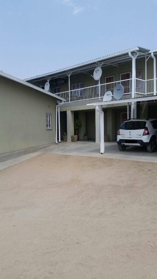 Kuhanga Villa Otjiwarongo Exterior foto